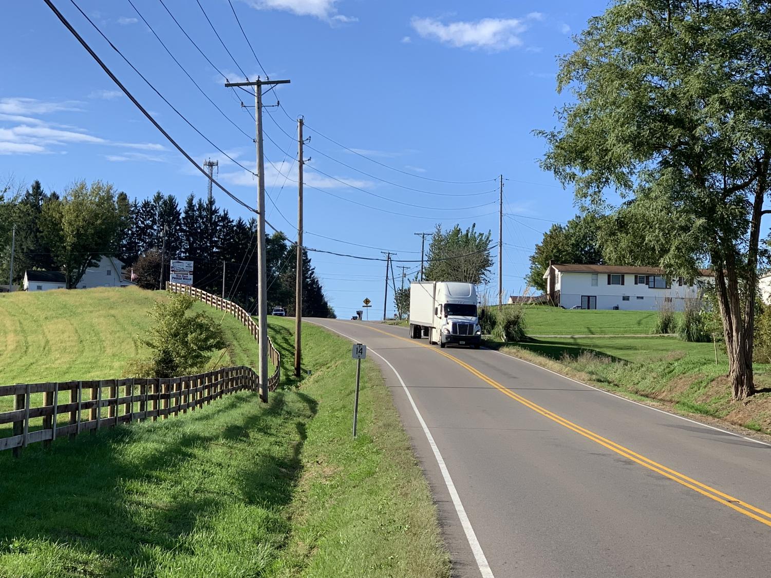 30-year-old driver, 5-year-old son killed in car crash near Howard Township