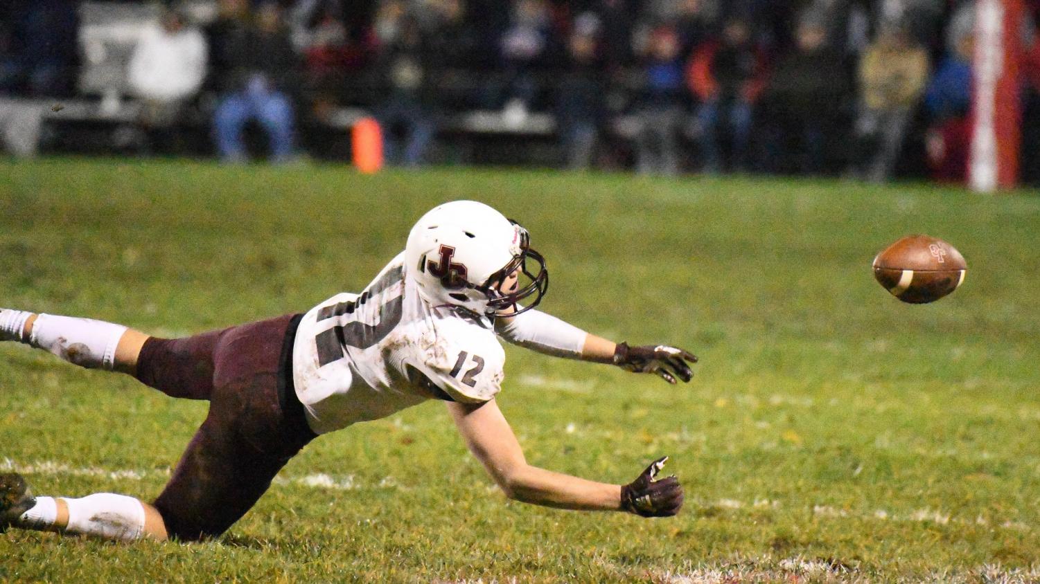 John Glenn's miscues in the passing game, paired with Indian Valley quarterback Cade Williams' big night, led to a 16-14 loss for the Muskies