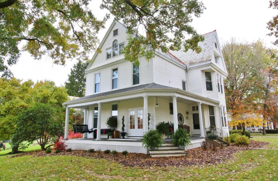 Recently+restored+home+from+late+1800s+hits+the+market