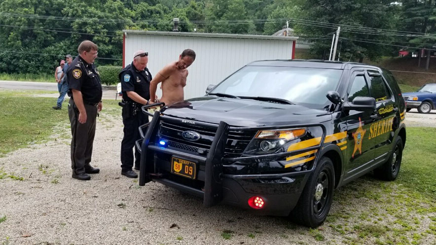 Multi-county+pursuit+ends+with+two+arrested+out+of+Muskingum+River