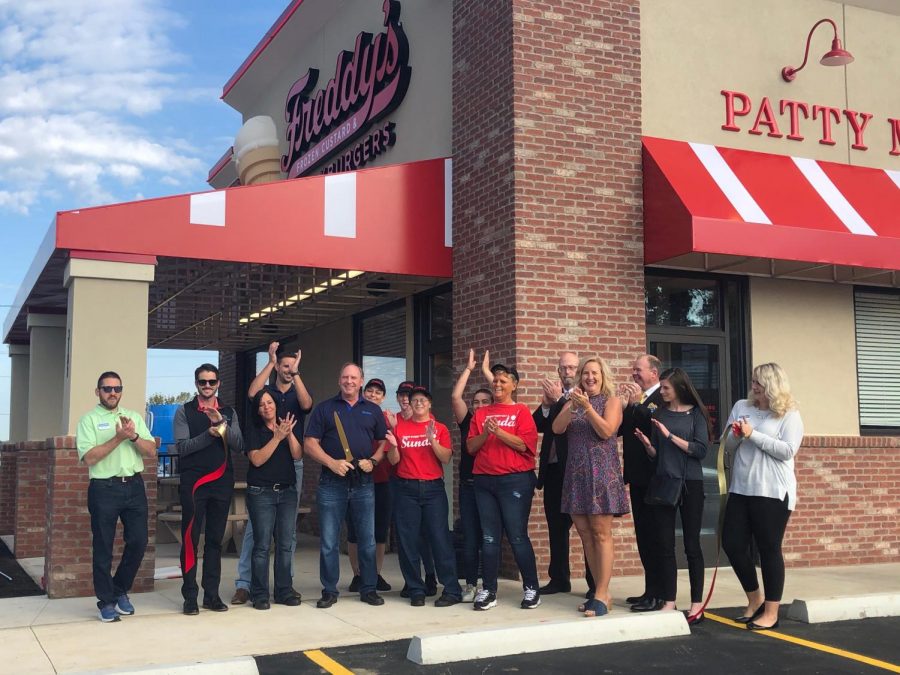 Freddys+officially+opens+in+Zanesville