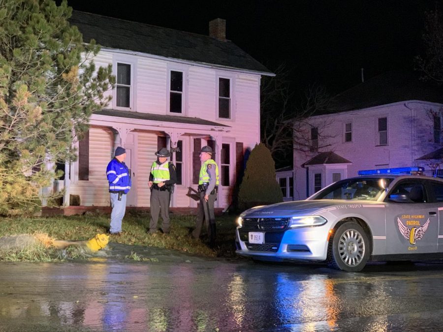 Driver takes out fire hydrant in Sonora