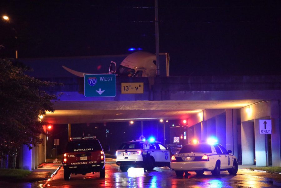 Crash closes I-70 in downtown Zanesville