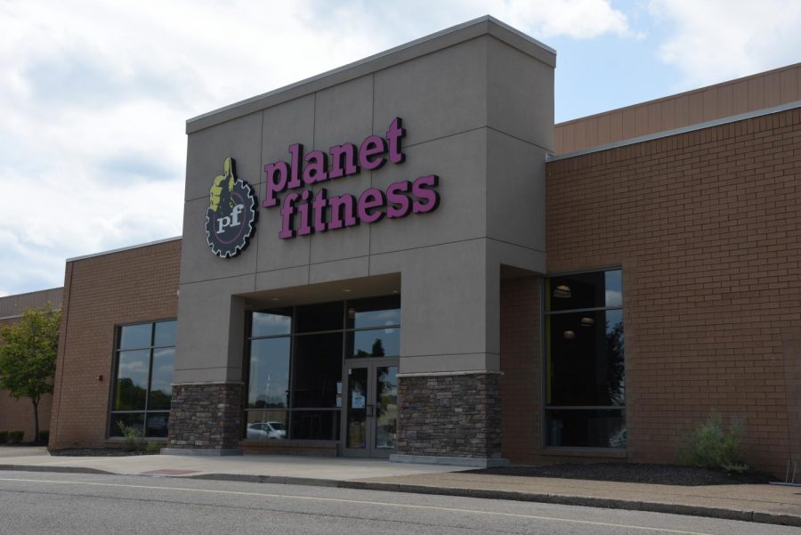 Planet+Fitness+requires+masks+at+gym