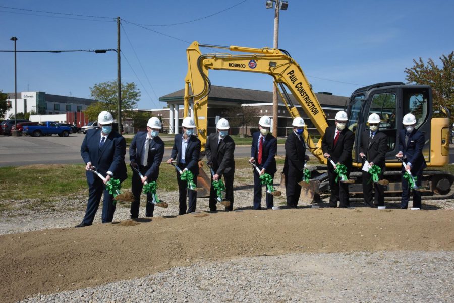 Genesis+breaks+ground+on+new+Orthopedic+Center