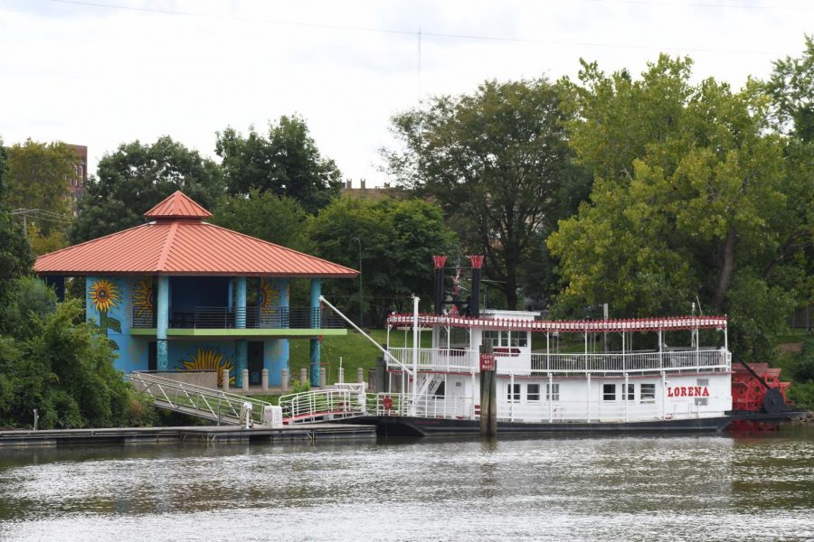 Commissioners vote to sell Lorena Sternwheeler, wont be replaced