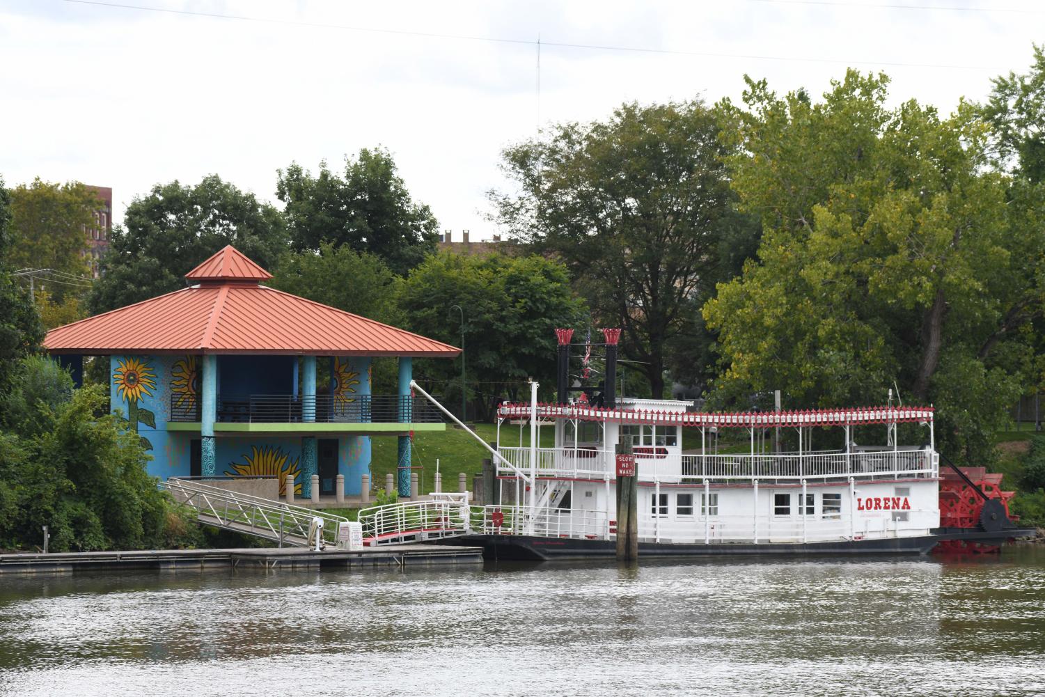 Commissioners vote to sell Lorena Sternwheeler, won’t be replaced Y