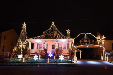 Lemmon Brother’s light show returns for 5th year, large opening event held Saturday night